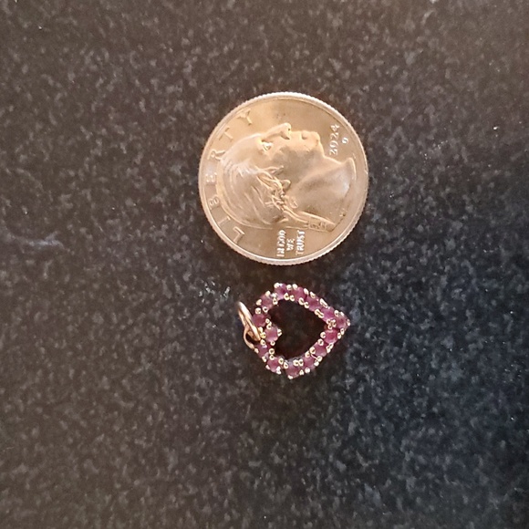 Guinuine Ruby Solid Gold Pennant. Vintage. SALE, WONT LAST LONG‼️ - Picture 3 of 5